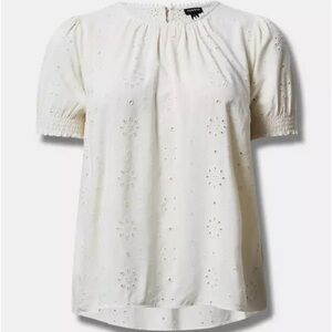 Torrid White Short Sleeve Shirt 4x NWT